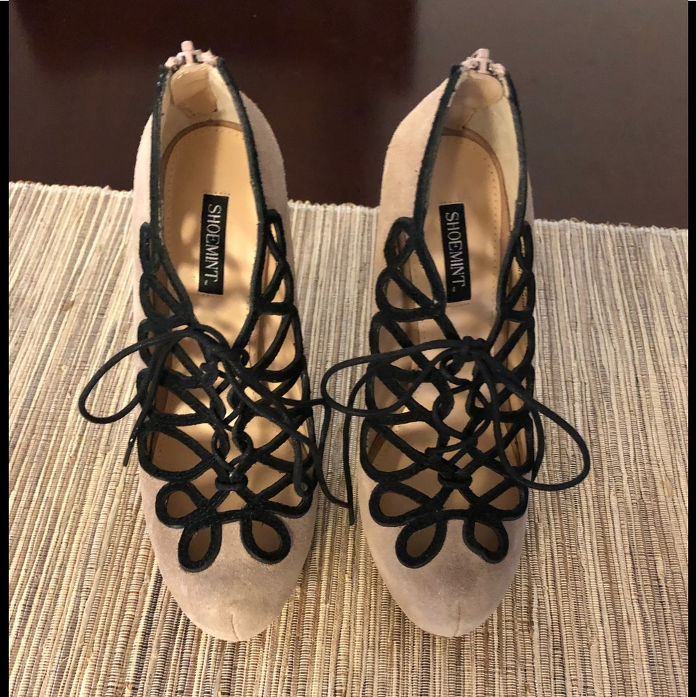 Brand New Platform Pumps NWOT
